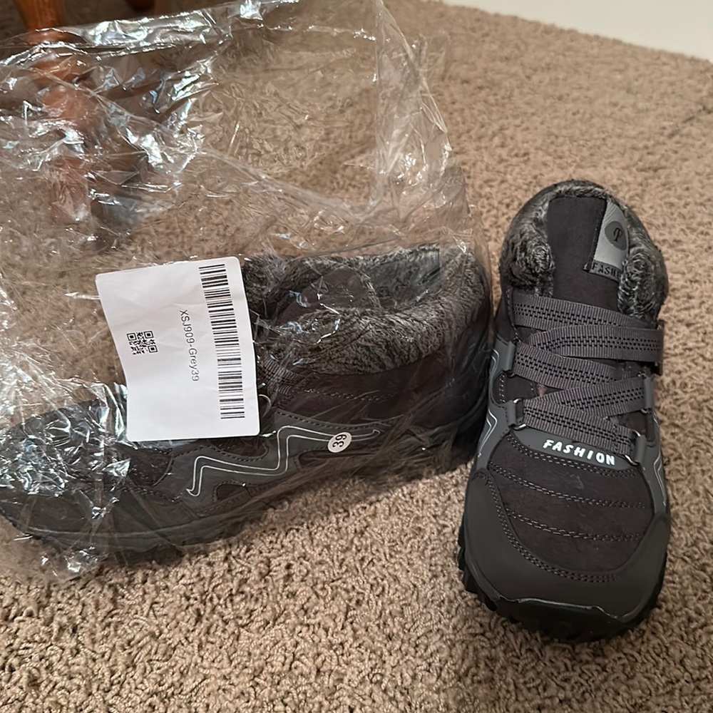 NWT Fashion brand winter snow boots